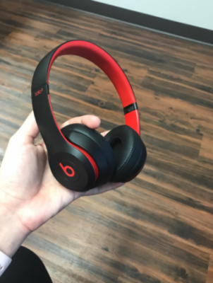 Solo3 Wireless On-Ear Headphones – Black-Red photo review