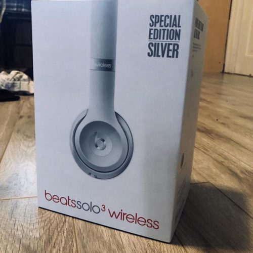 Solo3 Wireless On-Ear Headphones – Silver photo review