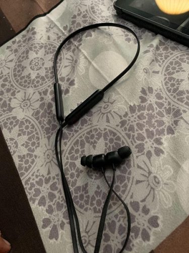 BeatsX Earphones Headphone Chip – Black photo review