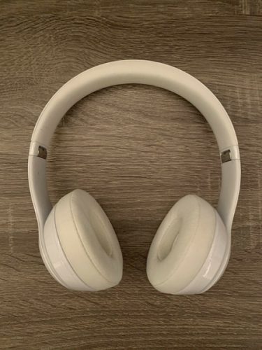 Solo3 Wireless On-Ear Headphones – Gloss White photo review